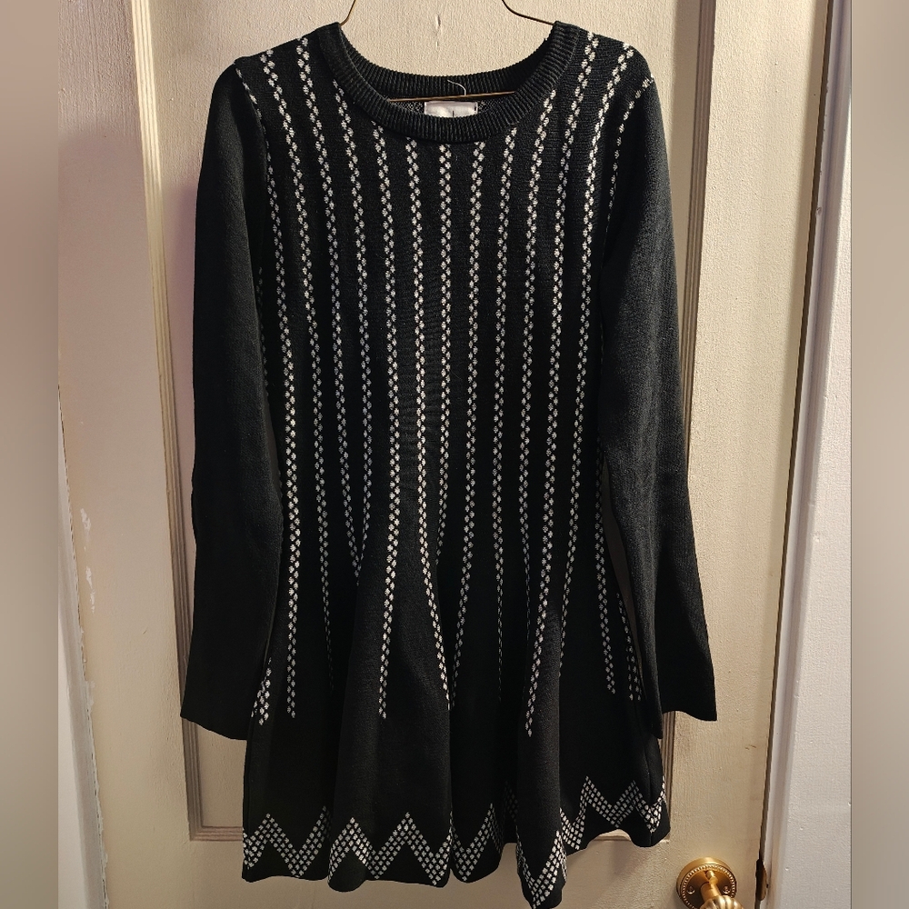 J.O.A. Black and White Knit Long-Sleeve Sweater Dress with White Pattern